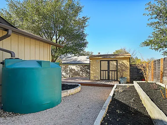 1300 Monica St — Photo 18
