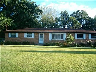 1st image of 3825 Everett Ave