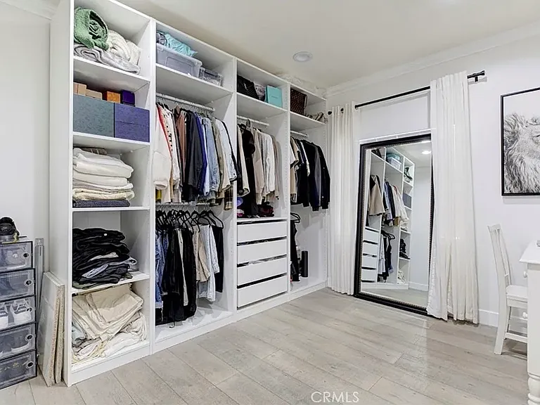 9261 Lev Ave — Photo 11