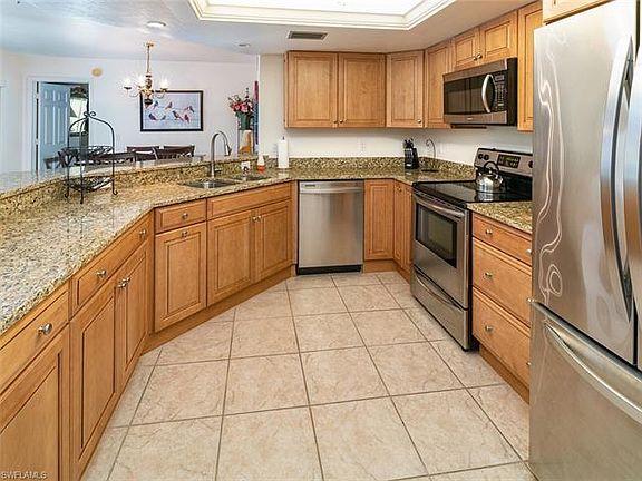 5th image of 571 Beachwalk Cir #S-104