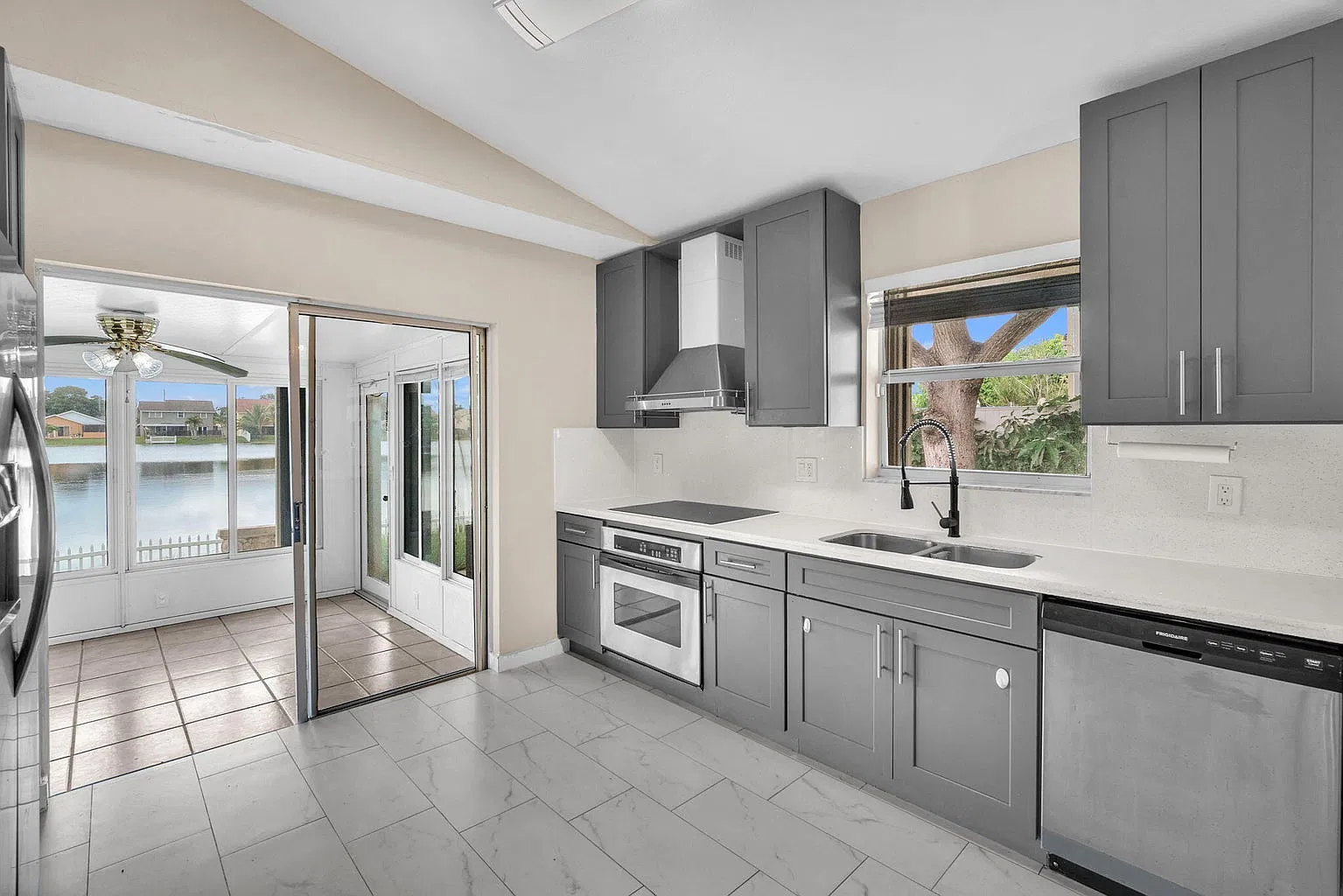 3 bed, 1782 sqft, $3,800 — Photo 3