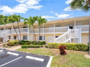 4633 Bayshore Dr APT M6, Naples, FL 34112