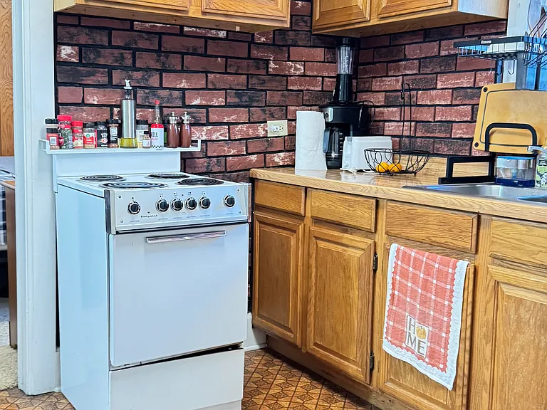 327 Furnace St #4 — Photo 2