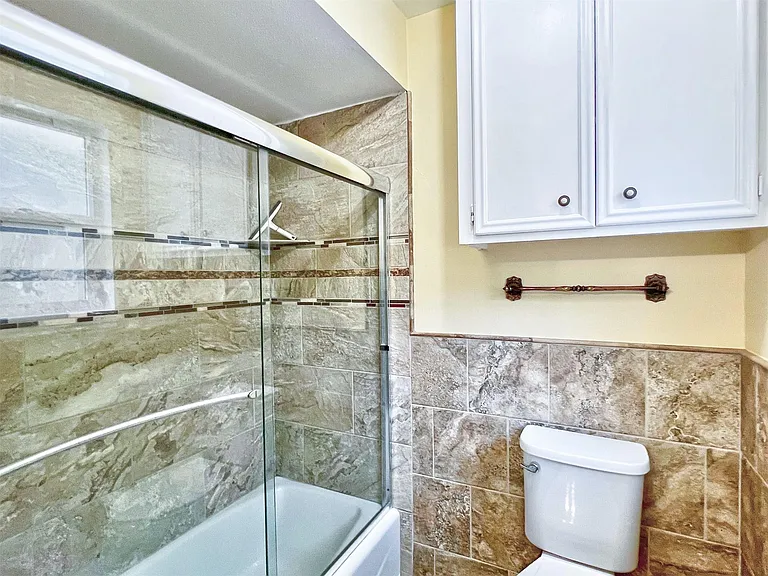 16902 Summit Oaks Ln — Photo 24