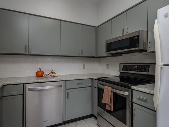 5th image of 7374 N Shore Dr