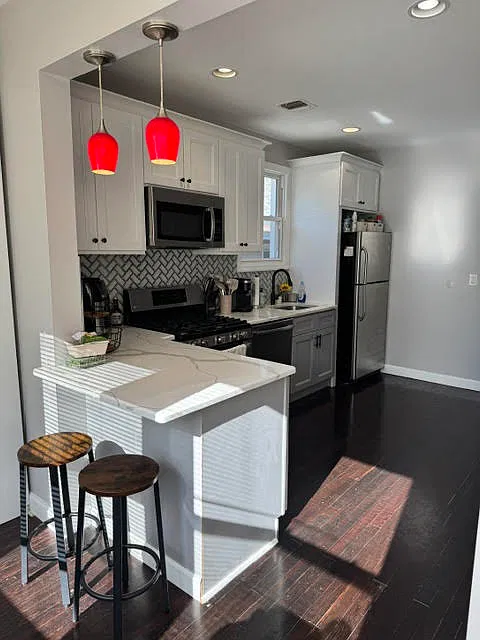 4 bed, 1450 sqft, $4,950 — Photo 4