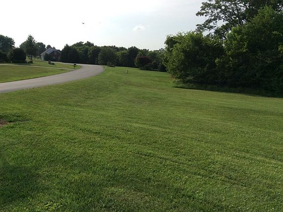 5th image of 1015 Claremont Dr