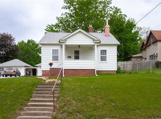 909 N Market St, Oskaloosa, IA 52577