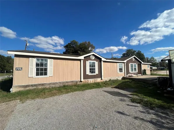 202 S Cedar Ave, Erick, OK 73645