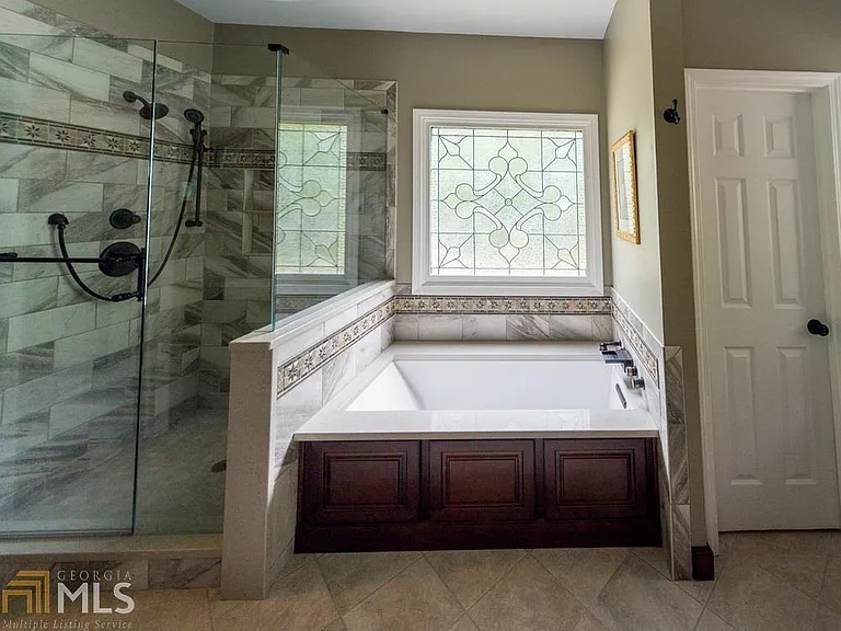 1525 New Hope Rd — Photo 5
