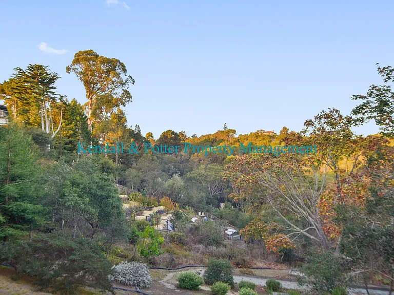 544 Cuesta Dr — Photo 29