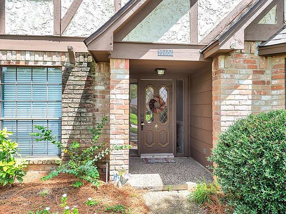 4th image of 22806 Spatswood Ln
