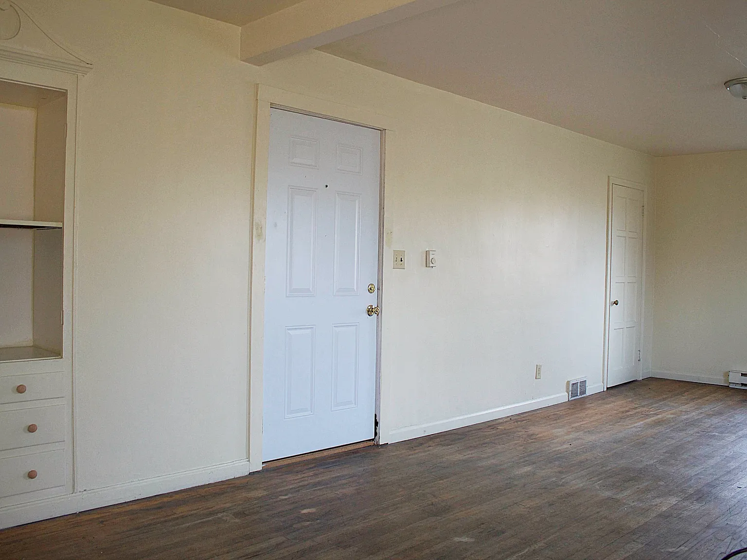 1 bed, 1200 sqft, $750 — Photo 3