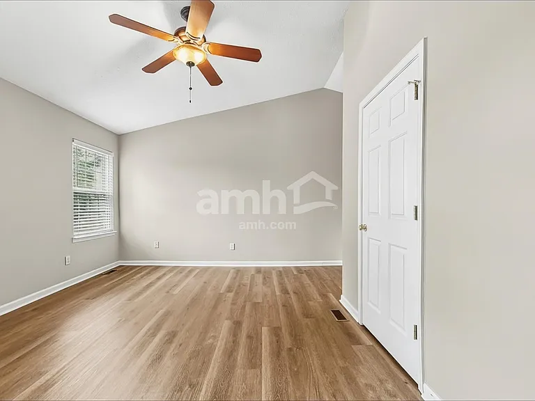 111 Leather Leaf Ln — Photo 10