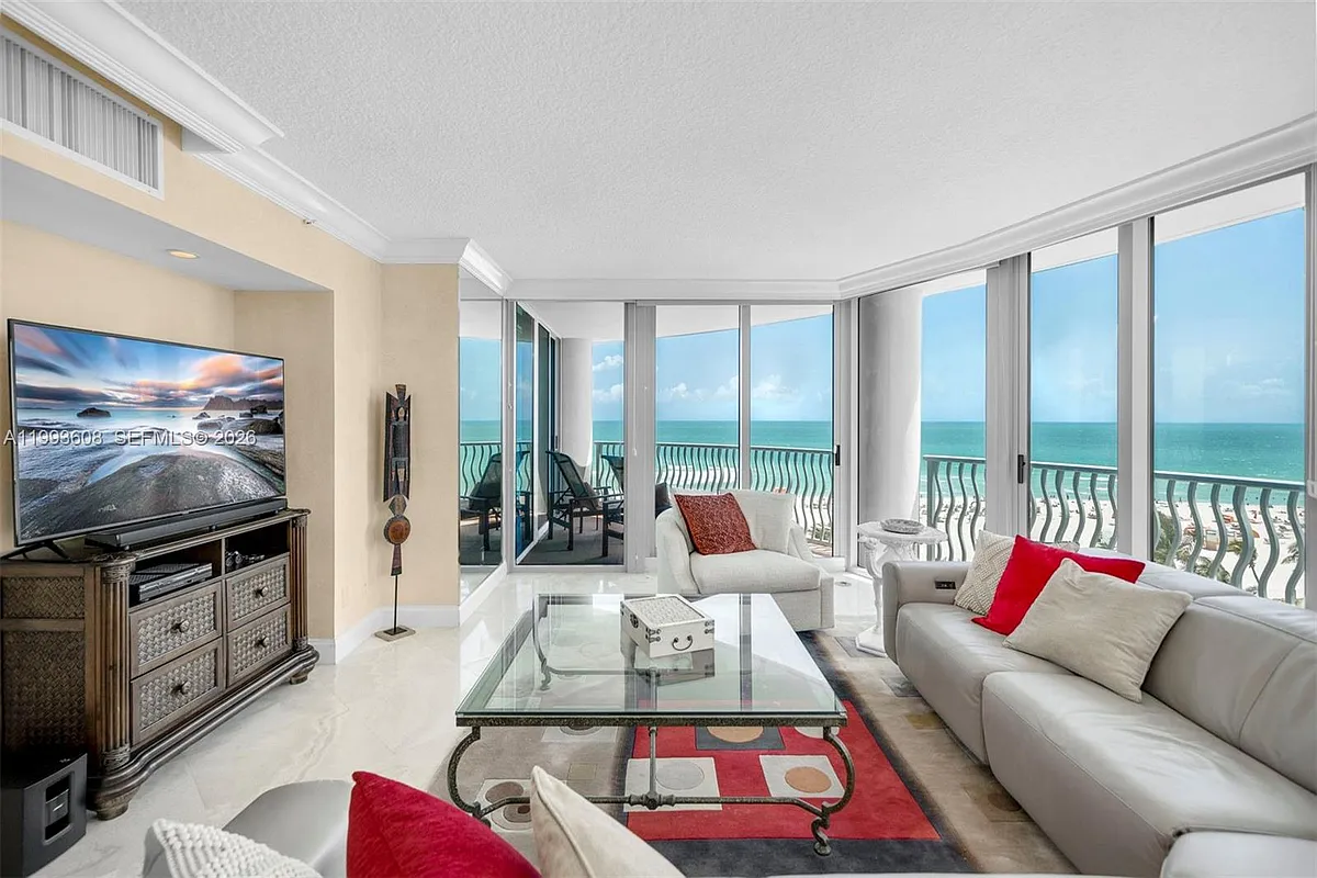 Building Photo - 1500 Ocean Dr #702