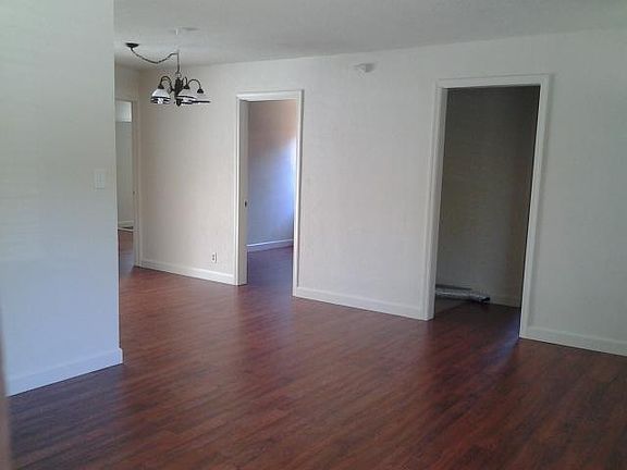 2nd image of 156 W Maude Ave
