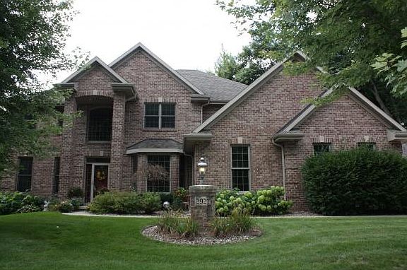 3rd image of 2927 Shelter Creek Ct