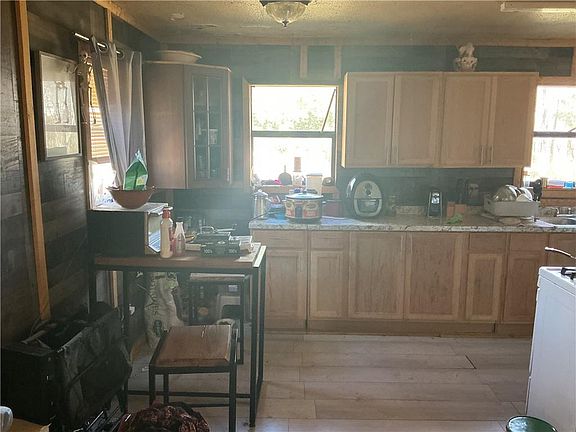 4th image of 401 Old Bremen Rd