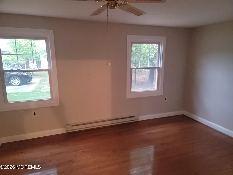 16 Chelsea Dr — Photo 29