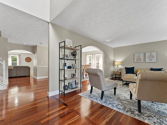 4th image of 6076 Driftwood Ct