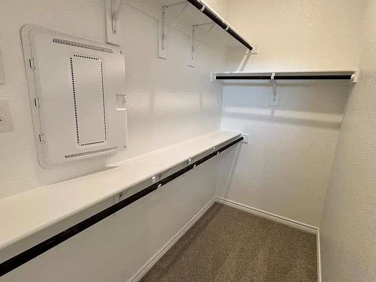 504 Saddle Ln — Photo 11