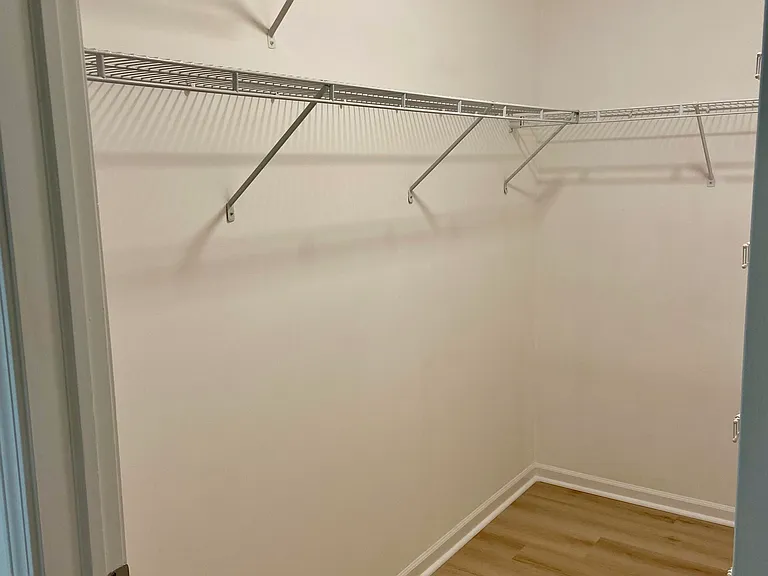 600 N Dearborn St #812 — Photo 17