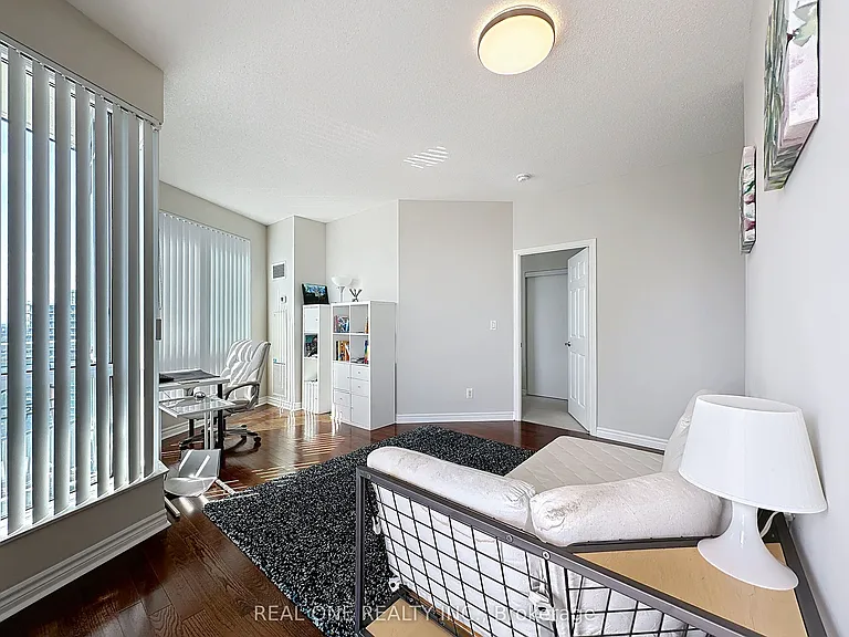 18 Holmes Ave #2205 — Photo 7