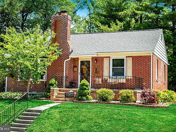 3rd image of 217 Graceford Dr
