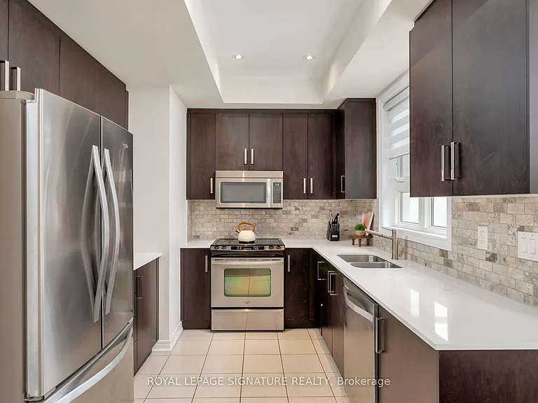 105 Kayla Cres E #18 — Photo 24