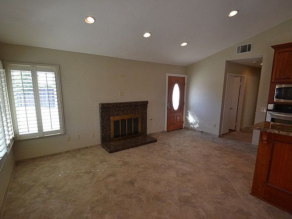 2nd image of 25981 Coriander Ct