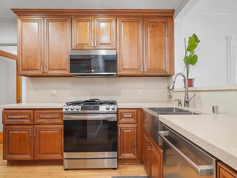 3801 Sutro Ave — Photo 18