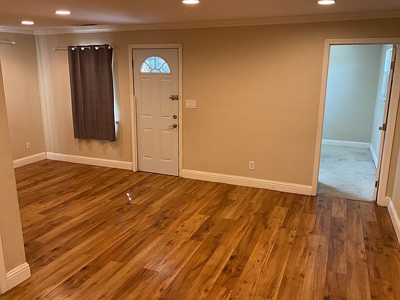 2nd image of 585 Marin Ave