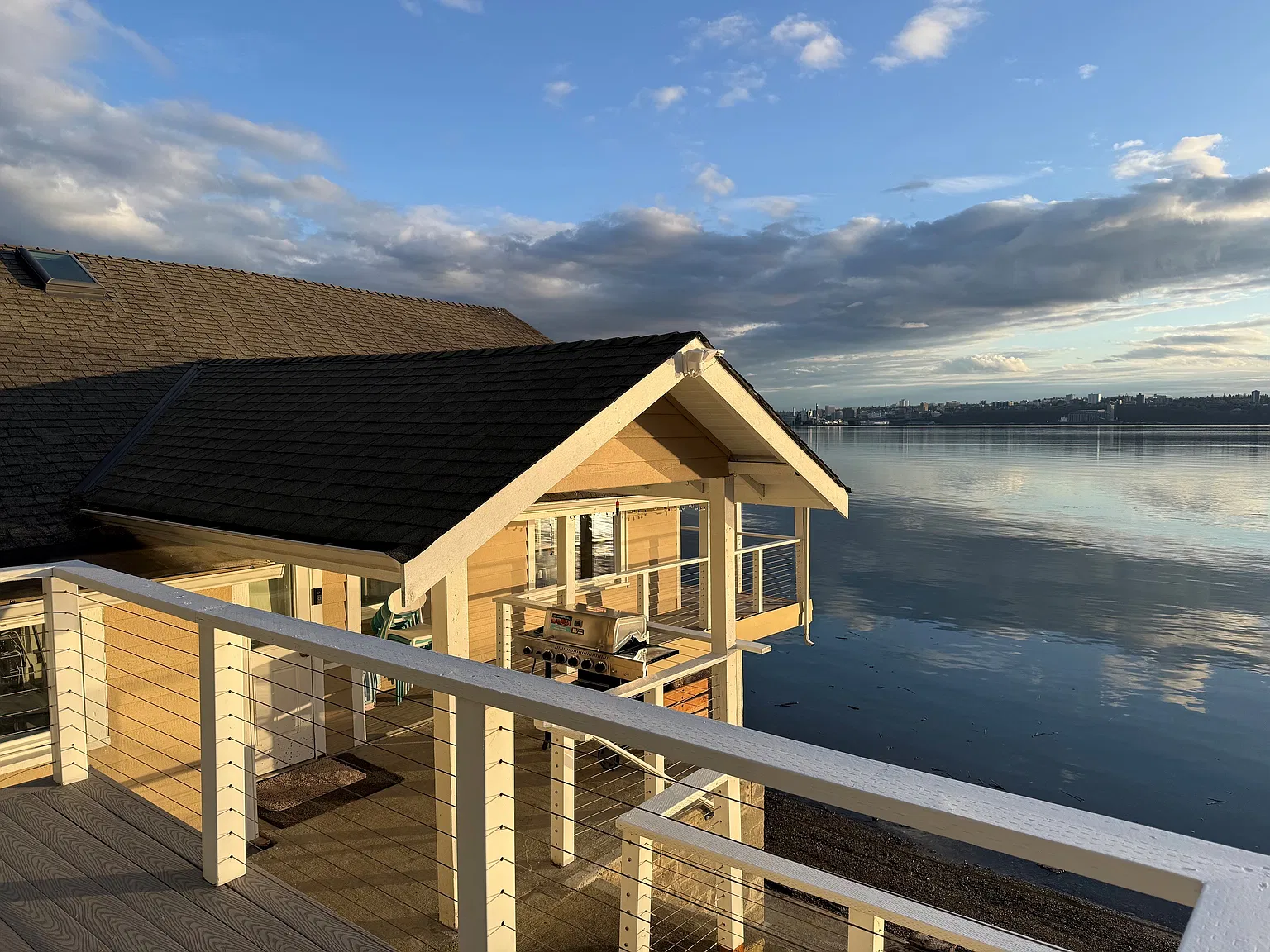 5110 Marine View Dr — Photo 2