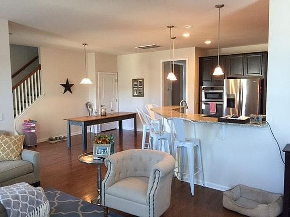 Living Room / Kitchen