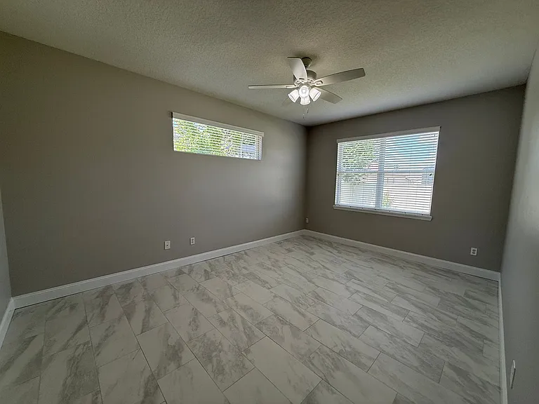 5370 Red Leaf Ct — Photo 15