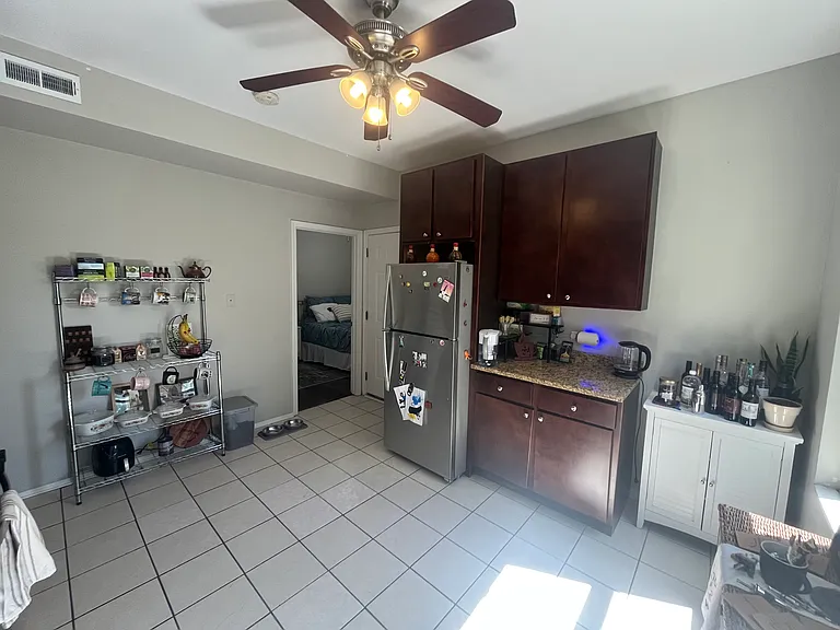 3435 W McLean Ave #2F — Photo 10