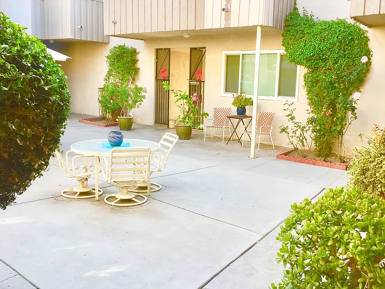 3697 S La Cienega Blvd #11 — Photo 13