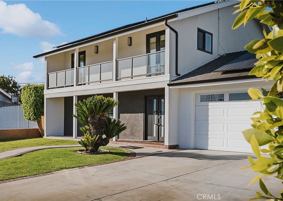 1st image of 8807 El Lago Cir