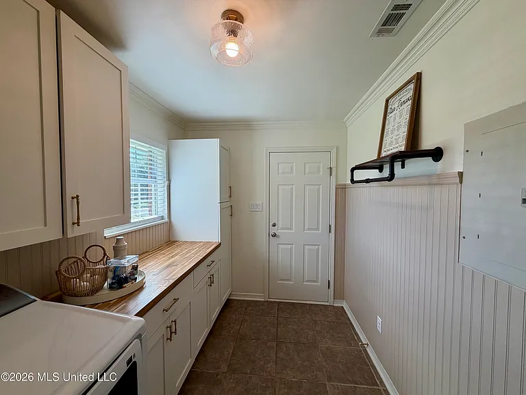 3406 Hermitage Ct — Photo 12