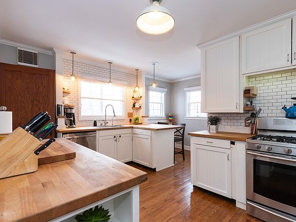 2nd image of 317 W Park Ave