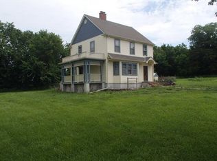 2495 Kentucky Rd, Ottawa, KS 66067