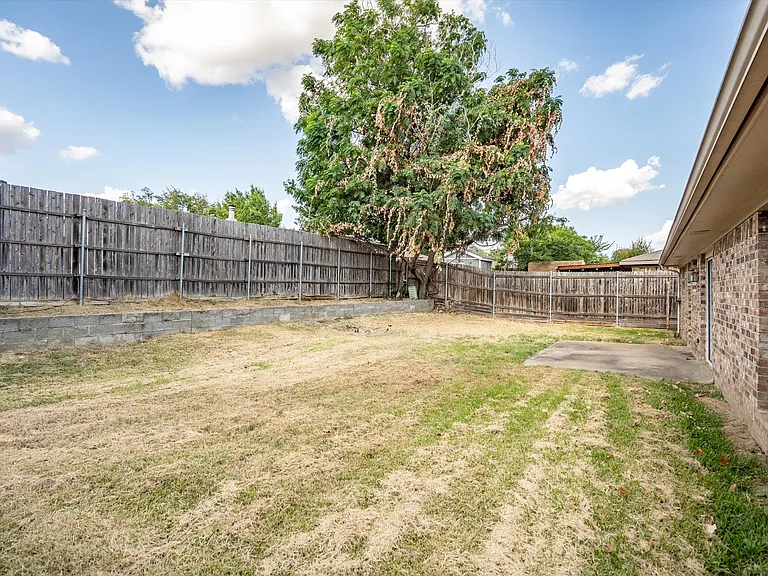2717 Oakdale Rd — Photo 26