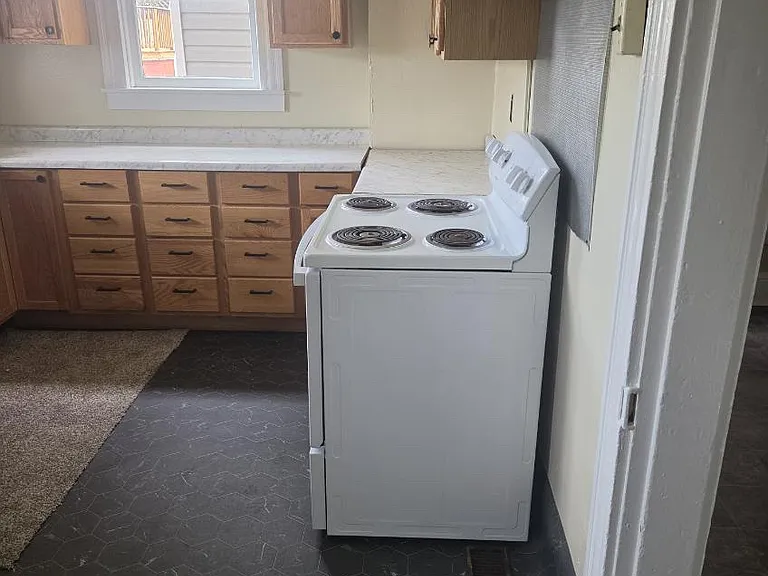 310 Maryland Ave — Photo 23