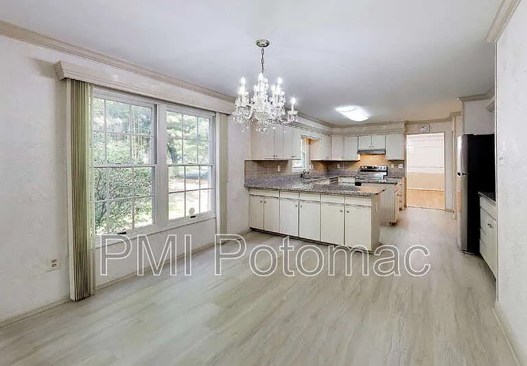 14672 Brougham Way — Photo 21