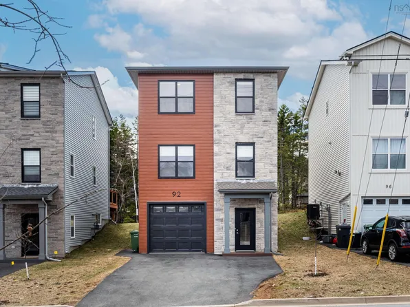 92 Puncheon Way W, Halifax, NS B4B 2K9