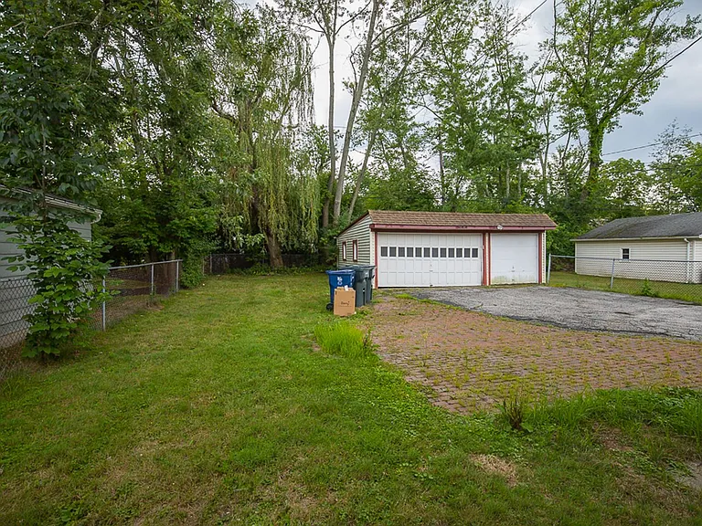 3300 Dellwood Rd — Photo 52