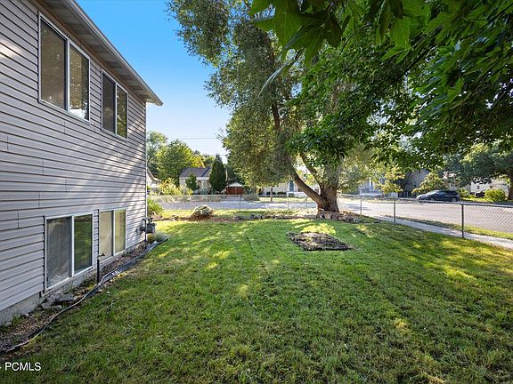 5th image of 2498 S East 800 E