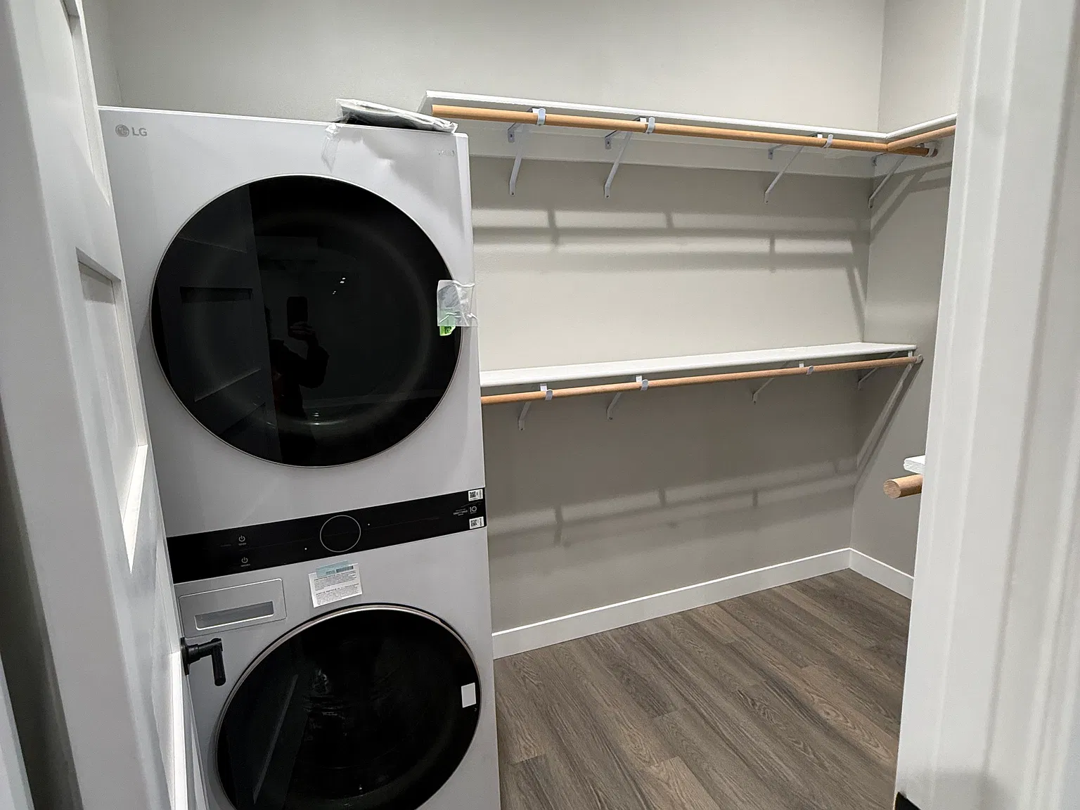 1 bed, 1100 sqft, $1,900 — Photo 2