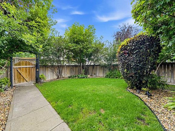 2nd image of 42 H S Green Meadow Cres