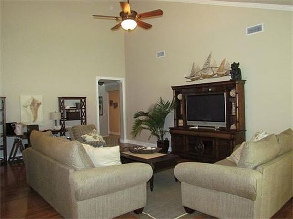 20130820154541251027000000-o